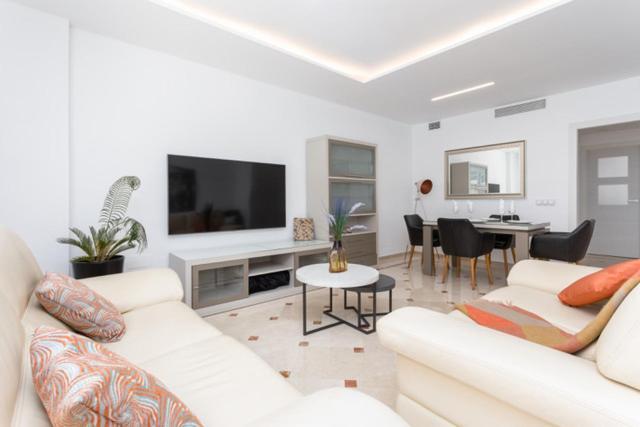 Apartment Mtr - Temporary Rent 3 Bedrooms Av Del Mar