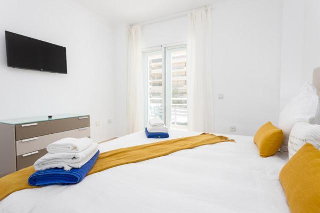 Apartment Mtr - Temporary Rent 3 Bedrooms Av Del Mar Marbella
