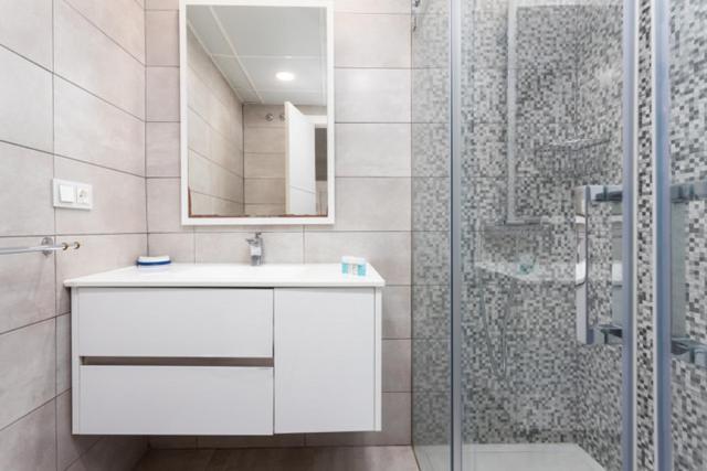 Mtr - Temporary Rent 3 Bedrooms Av Del Mar Apartment Marbella
